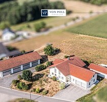 Exklusives Wohnanwesen mit 4.600 m² Grundstück, eigener Lagerhalle und nachhaltigem Energiekonzept - Zandt / Harrling