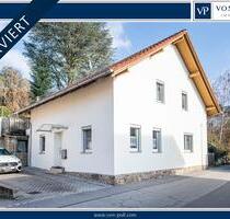 Einfamilienhaus mit gepflegtem Garten, Terrasse und Brunnenwasser-Genuss - Cham