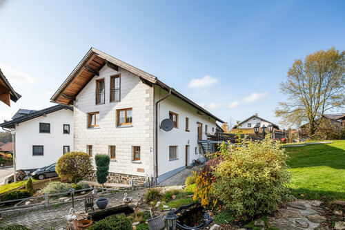 Foto - 5 Zimmer Zweifamilienhaus in Neukirchen beim Heiligen Blut / Lamberg
