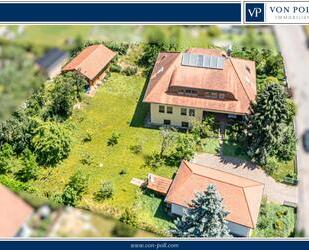 Charmantes Zweifamilienhaus mit drei Garagen und großem Garten - Kötzting
