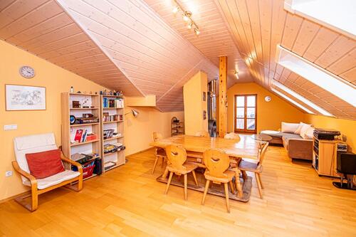 Dachgeschoss_Zimmer - 