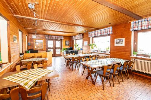 Gaststätte_Nenebraum (1) - 