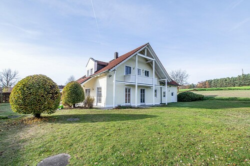 Aussenansicht - Einfamilienhaus mit 186,49 m² in Roding zur Miete