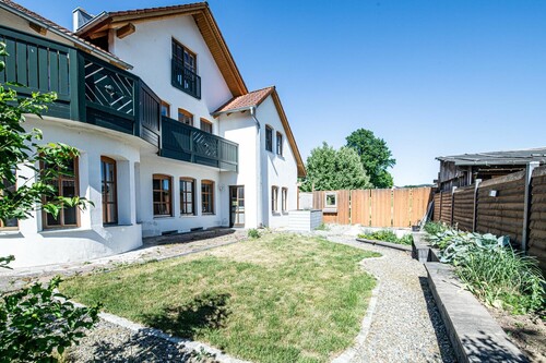 Aussenansicht - Zweifamilienhaus mit 313,95 m&sup2; in Schönthal / Döfering zum Kaufen