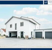 Modernes Wohnerlebnis – Großzügiges Zweifamilienhaus mit nachhaltiger Energietechnik und sofortiger Verfügbarkeit - Roding