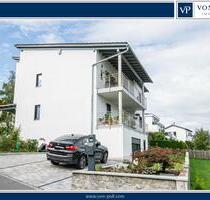 Modernes Gartenrefugium mit großzügigem Wohnbereich und zwei Stellplätzen in guter Lage zu verkaufen - Cham / Chammünster
