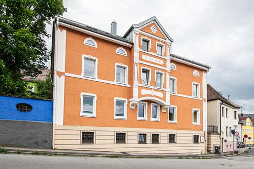 Straßenansicht - 17 Zimmer Ärztehaus, Praxis in Furth im Wald