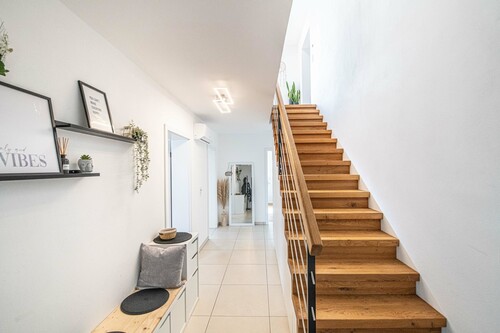 OG_Flur_und_Eingangsbereich - 