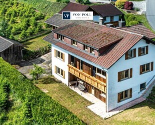 Großzügiges Wohnhaus in Hanglage mit Wintergarten, zwei Garagen und vielseitigen Nutzungsmöglichkeiten - Neukirchen beim Heiligen Blut