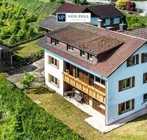 Großzügiges Wohnhaus in Hanglage mit Wintergarten, zwei Garagen und vielseitigen Nutzungsmöglichkeiten - Neukirchen beim Heiligen Blut