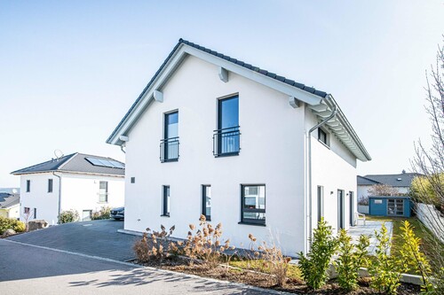 Aussenansicht - Einfamilienhaus mit 180,00 m² in Schorndorf zum Kaufen