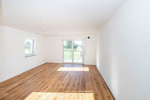 OG_Wohnung_vorne_mit_Balkon(1) - 
