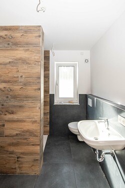 OG_Wohnung_vorne_mit_Balkon(3) - 