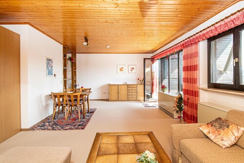 DG_Wohnzimmer_Essbreich(6) - 
