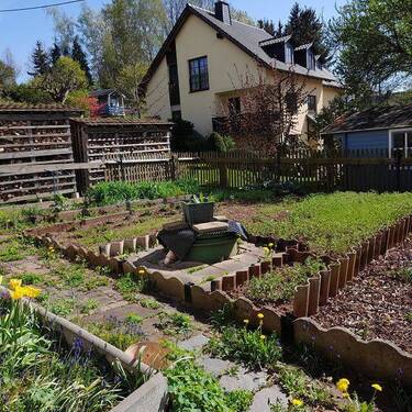 Garten am Haus.jpg - Einfamilienhaus mit 80,00 m&sup2; in Fraureuth zum Kaufen