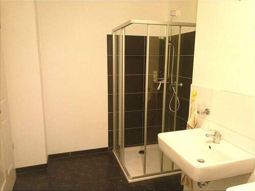 Bad Teil 2.jpg - 4 Zimmer Etagenwohnung in Zwickau