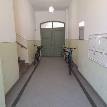 Eingangsbereich mit Zugang Garten.jpg - 