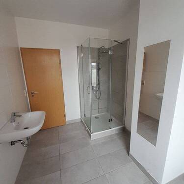 Bad.jpg - 2 Zimmer Etagenwohnung zur Miete in Zwickau