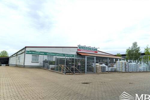 Jüterbog Penny-3.jpg - Großer Lebensmitteldiscounter in gut sichtbarer Lage !