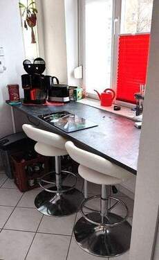 Sitzfläche Küche im Erkerbereich.jpg - Etagenwohnung in Zwickau zum Kaufen