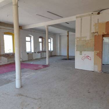 k-20250513_132639.jpg - Mehrfamilienhaus, Wohnhaus mit 1,75 m² in Lichtentanne zum Kaufen