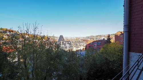 Ausblick Balkon - 2.5 Zimmer Etagenwohnung zum Kaufen in Stuttgart
