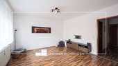 Wohnzimmer - Einziehen und wohlfühlen. - 240.000,00&nbsp;EUR Kaufpreis, ca.&nbsp; 68,55&nbsp;m&sup2;&nbsp;Wohnfl&auml;che