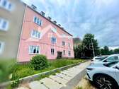 Hausansicht - 3 Räume mit Loggia, Stellplatz & 50m2 beheizter Dachkammer + 15m2 Keller