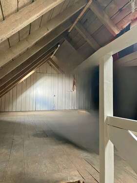 obere Etage d. Ateliers im Spitzboden - 