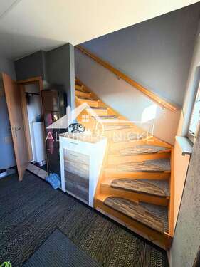 Treppenhaus ins DG - 5 Zimmer Einfamilienhaus in Erlau