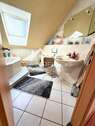 Bad mit Wanne & Dusche - 