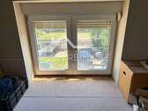 Ausbaufähige Wohnung oder großes Wohnzimmer mit Bad - 
