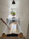 Treppe mit Blick aufs Atelier - 