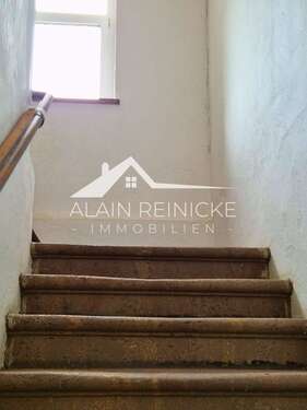 Steintreppe im Haupthaus - 