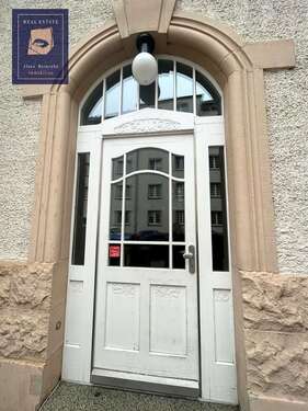 Haustür - 2 Zimmer Etagenwohnung zur Miete in Chemnitz