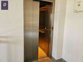 Aufzug (2) - 