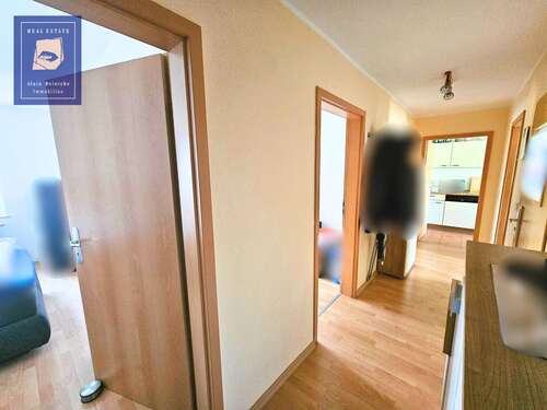 Flur - 3 Zimmer Etagenwohnung in Chemnitz