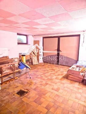 Garage - 