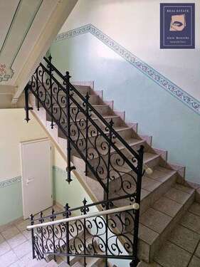 Treppenhaus - 3 Zimmer Etagenwohnung zur Miete in Chemnitz