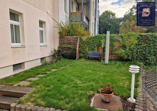 Hof - helle 3 Raum-Wohnung mit Stellplatz & kleinem Garten