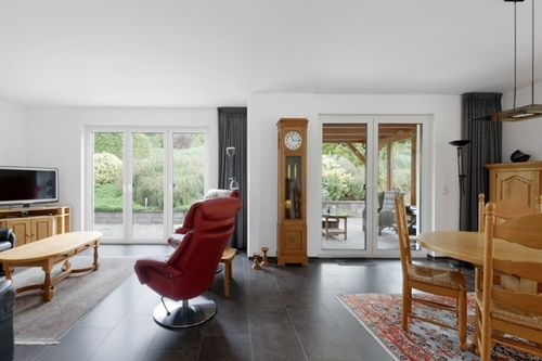 EZ WZ - 5 Zimmer Einfamilienhaus in Mesenich