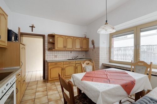 Küche - 10 Zimmer Einfamilienhaus in Neef