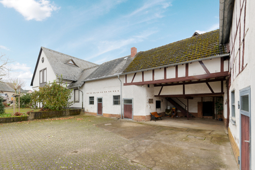 Nebengebäude - Bauernhaus, Landhaus mit 125,00 m² in Mittelstrimmig zum Kaufen