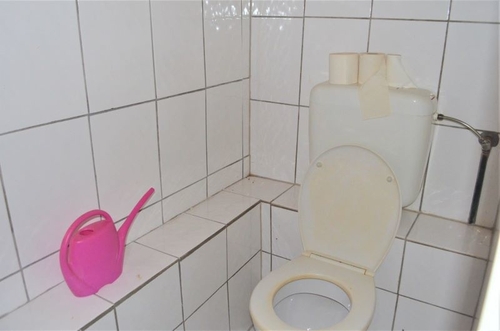 WC 2 Hinterer Ladenbereich - 