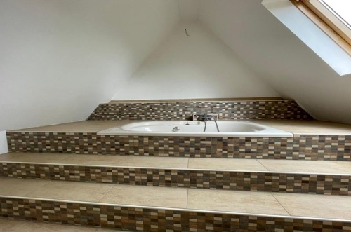 Badewanne - Maisonettenwohnung mit 85,00 m&sup2; in Wuppertal zur Miete