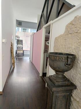 EG links zeigt Mietereinbauten - 