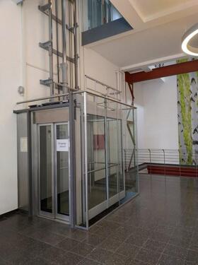 Eingangshalle EG, mit Aufzug (2) - 