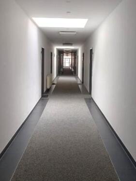 Erschließungsflur zu den Wohnungen - 