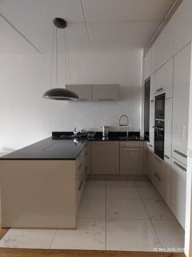 hochwertige offene Einbauküche - 