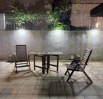 Köln, mitten drin - trotzdem absolut ruhig außergewöhnliche 2- bis 3-Zimmer Wohnung, ca. 100 m² große Terrasse und Stellplatz Köln, mitten drin - trotzdem absolut ruhig außergewöhnliche 2- bis 3-Zimmer Wohnung, ca. 100 m² große Terrasse und Stellplatz